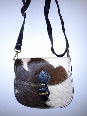 Купить кожаная сумочка с вставками из натуральной шерсти. 18*20*7 см. 