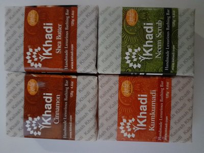 Купить Мыло Кхади Кайлаш с натуральными экстрактами и эфирными маслами, ручной работы и холодного отжима 125 гр "Корица" (Khadi Kailash Handmade Cinnamon)