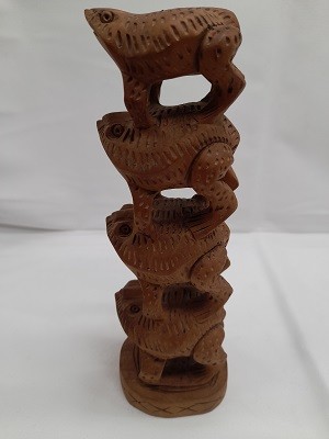 деревянная статуэтка "4 Лягушки" 20*6,5*5,5см.